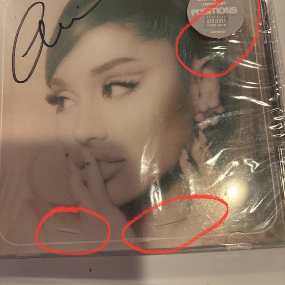 Signed Positions cd Ariana Grande - Picture 2 of 4